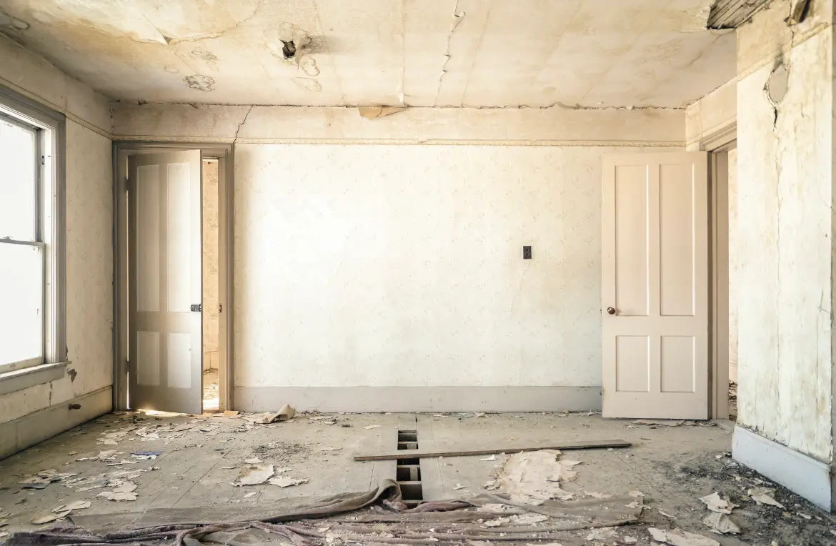 Waste disposal crew managing a cleanout project in Nassau Bay